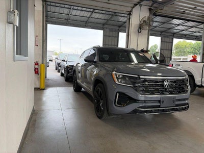 2024 Volkswagen Atlas Cross Sport 2.0T SEL Premium R-Line