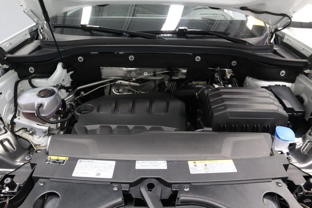2025 Volkswagen Atlas Cross Sport 2.0T SEL Premium R-Line