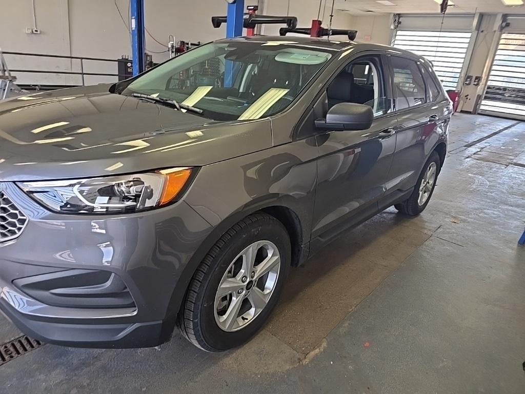 2023 Ford Edge SE