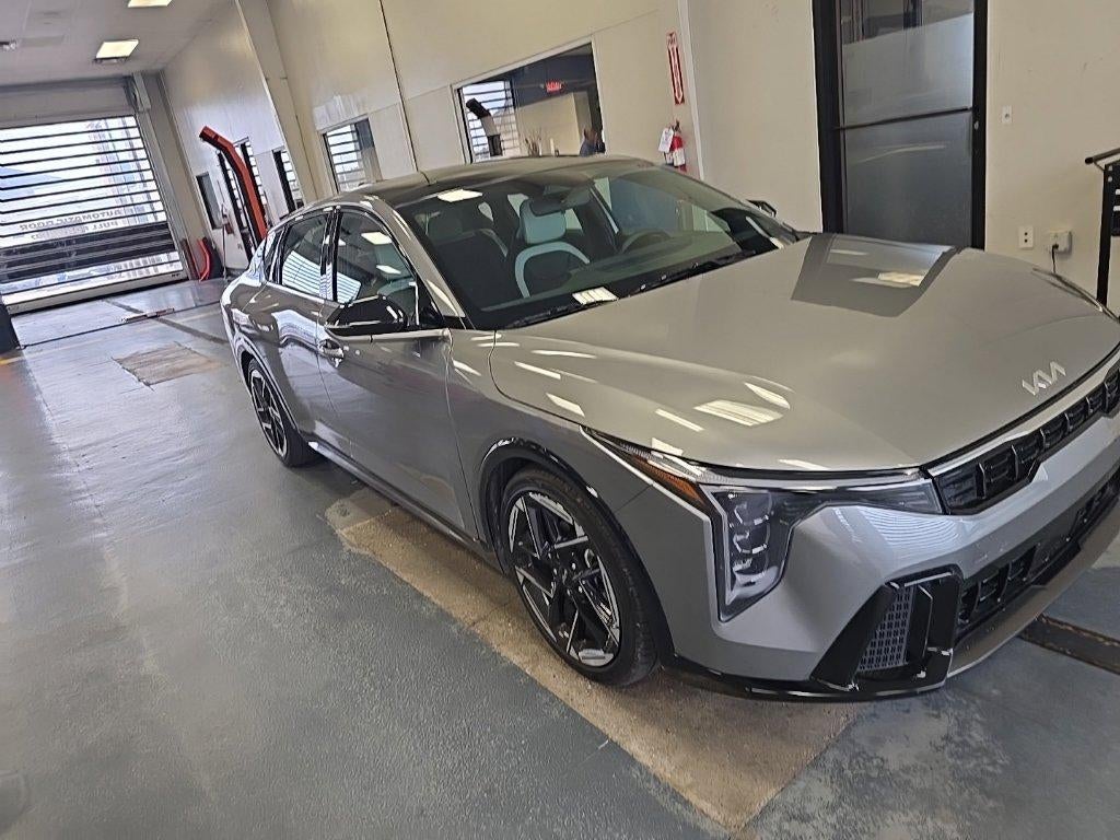 2025 Kia K4 GT-Line