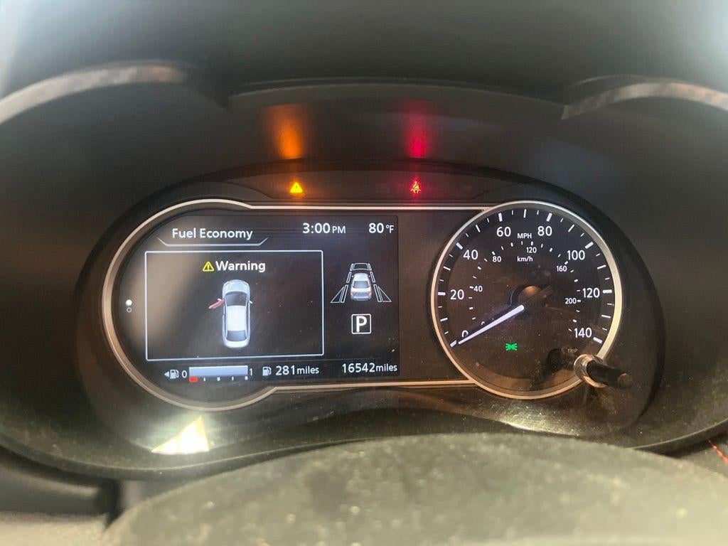 2023 Nissan Versa 1.6 SR