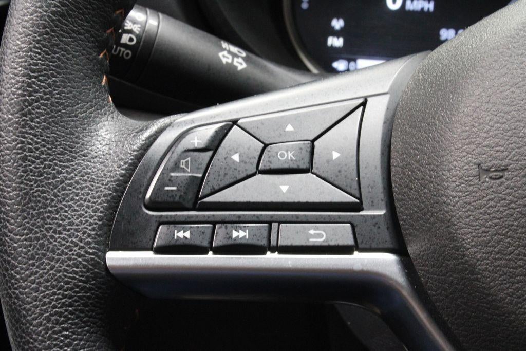2024 Nissan Versa 1.6 SR