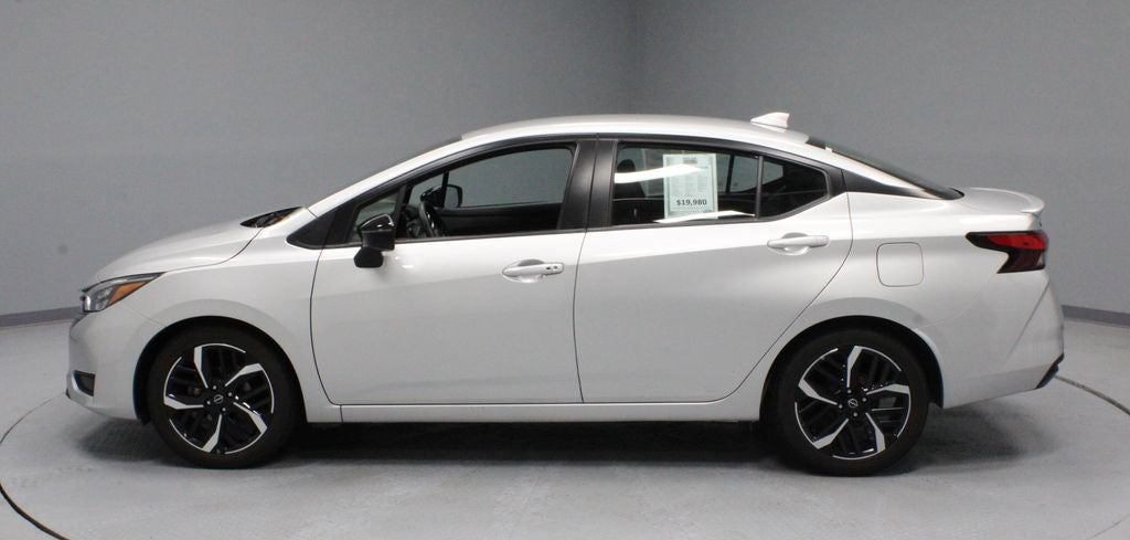 2024 Nissan Versa 1.6 SR