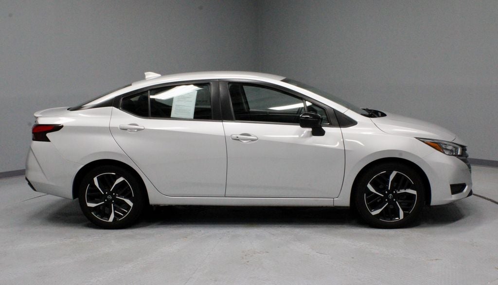 2024 Nissan Versa 1.6 SR