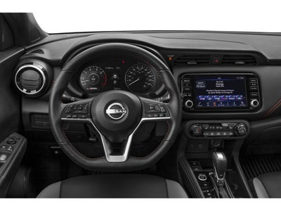 2022 Nissan Kicks SR