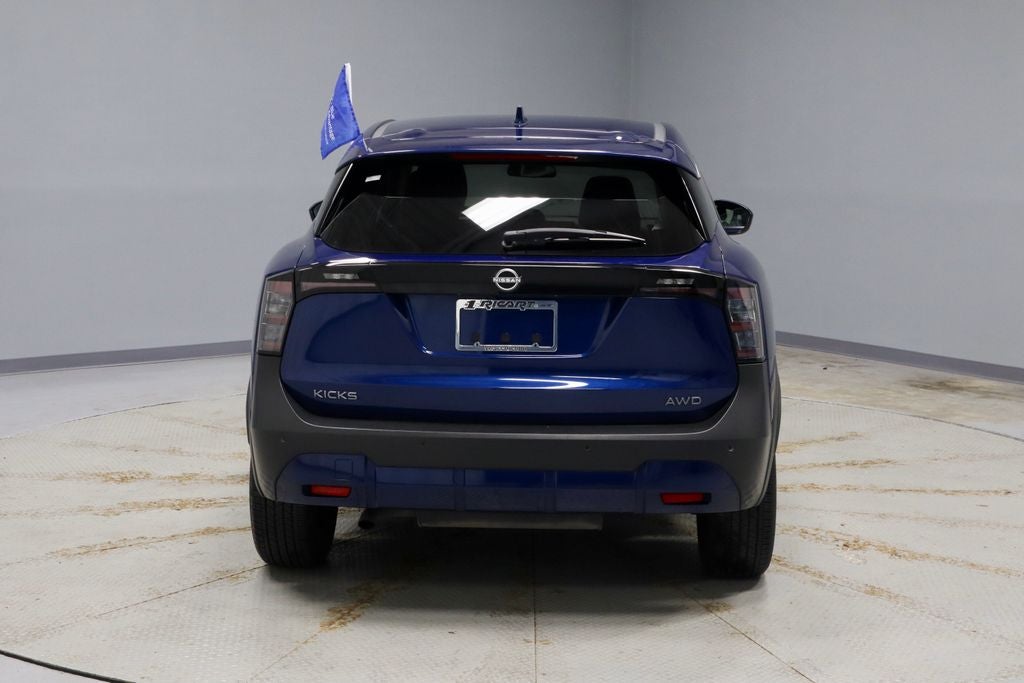 2025 Nissan Kicks SV