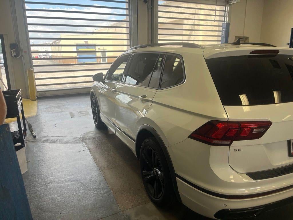 2023 Volkswagen Tiguan 2.0T SE R-Line Black