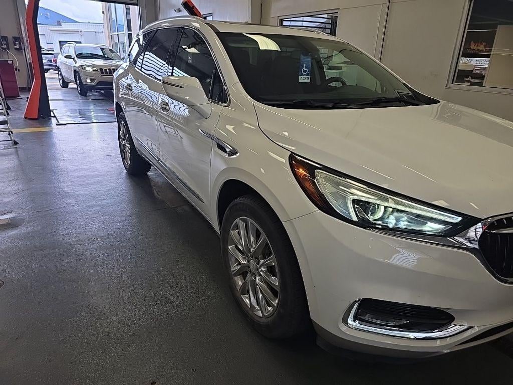 2021 Buick Enclave Essence's photo