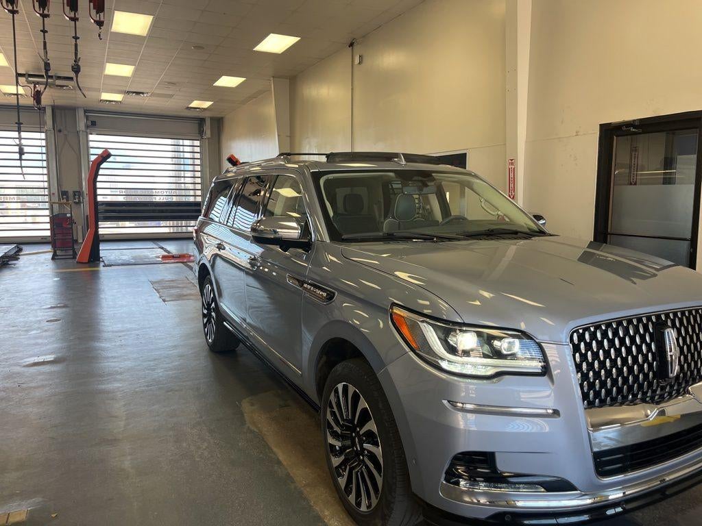 2024 Lincoln Navigator L Black Label