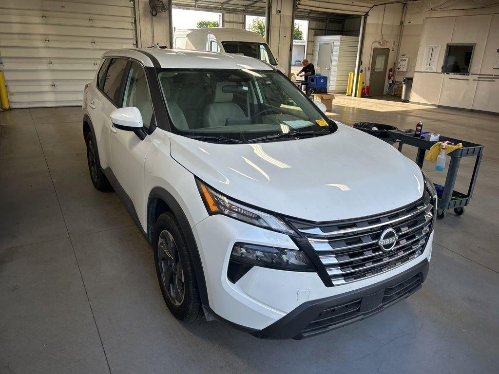 2025 Nissan Rogue SV AWD's photo