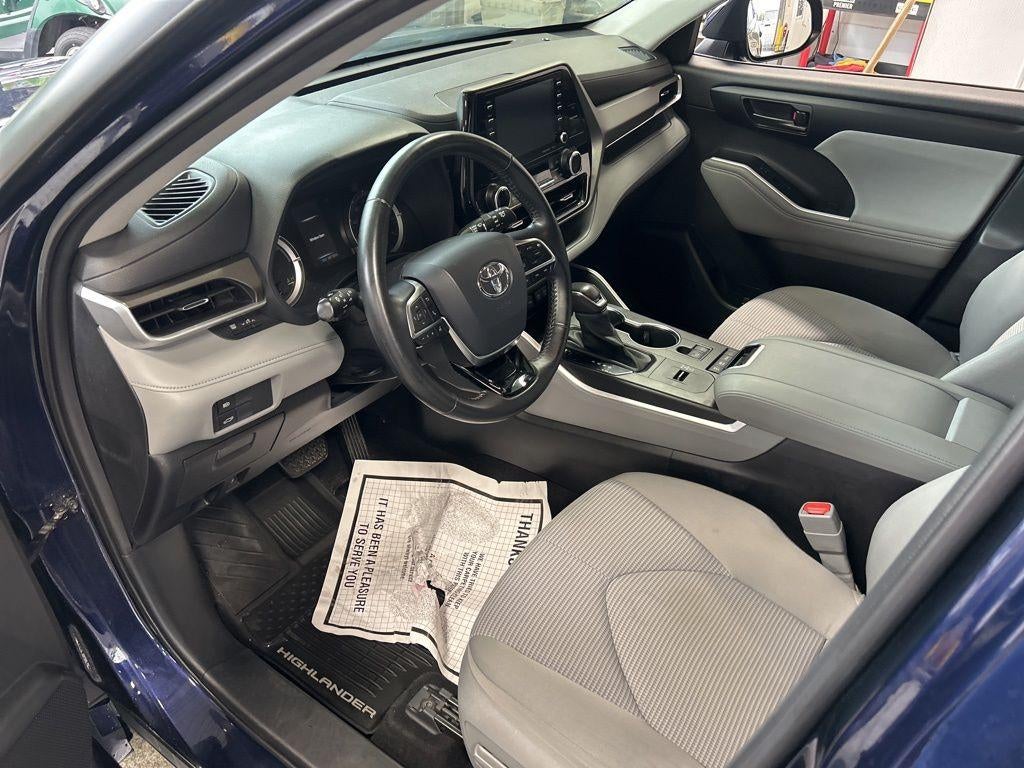 2020 Toyota Highlander LE