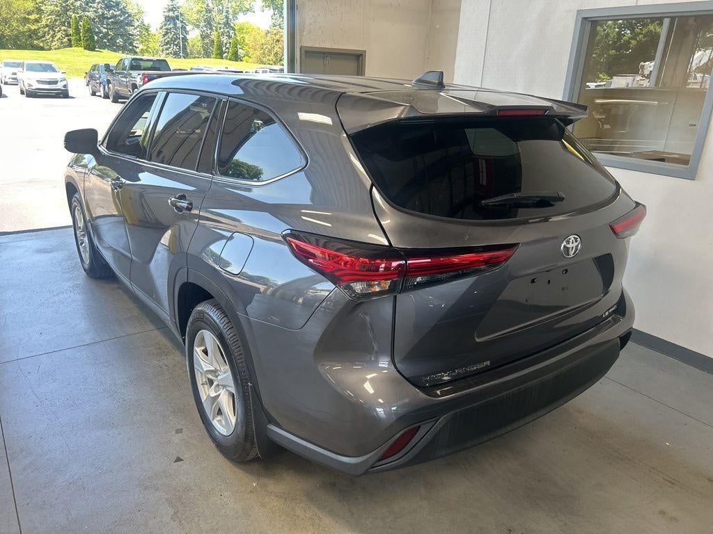 2022 Toyota Highlander LE