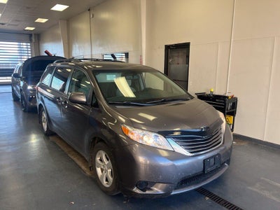 2017 Toyota Sienna LE