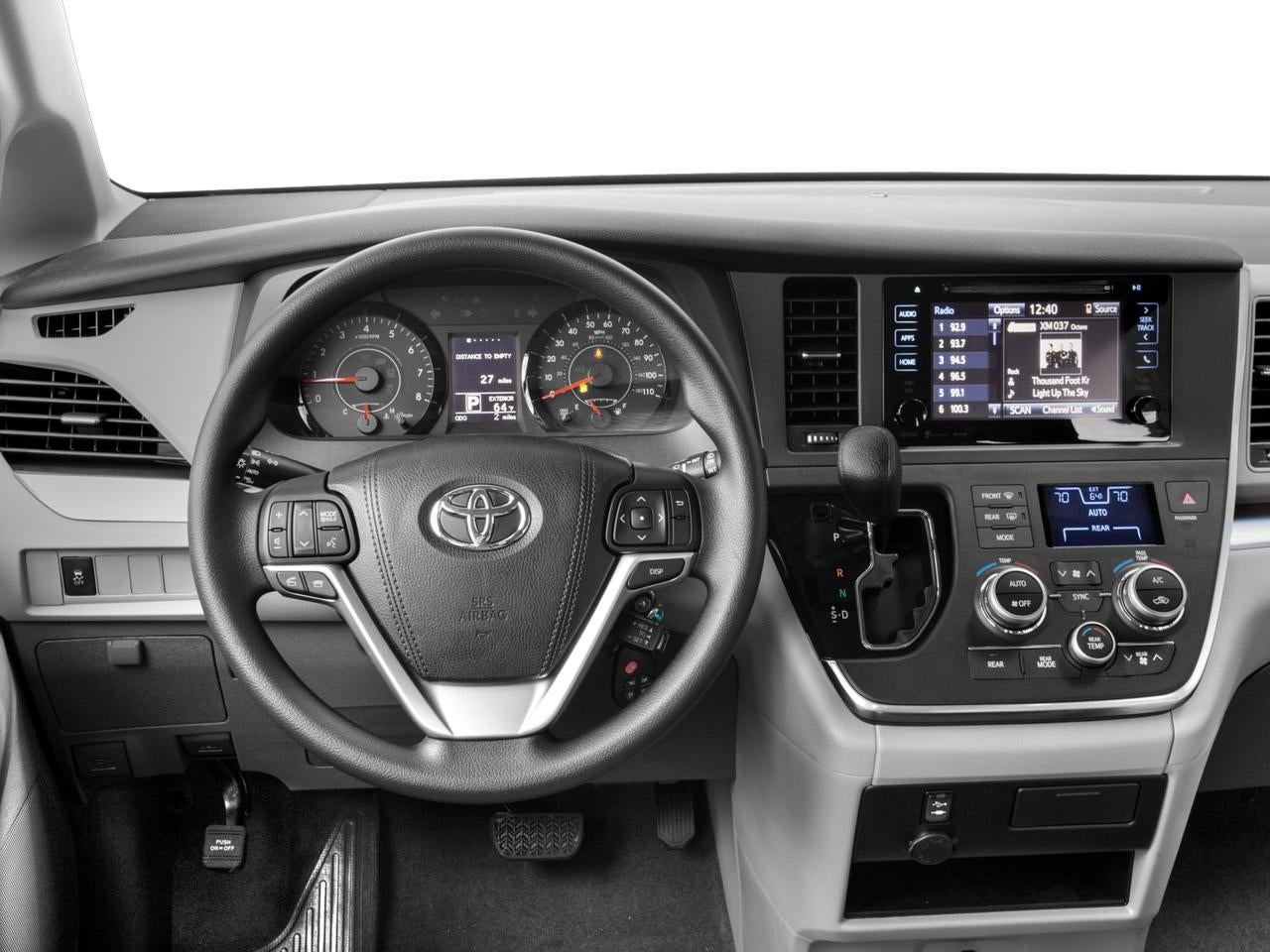 2017 Toyota Sienna LE