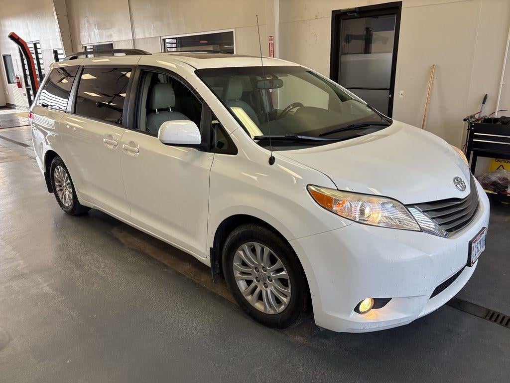 2012 Toyota Sienna XLE