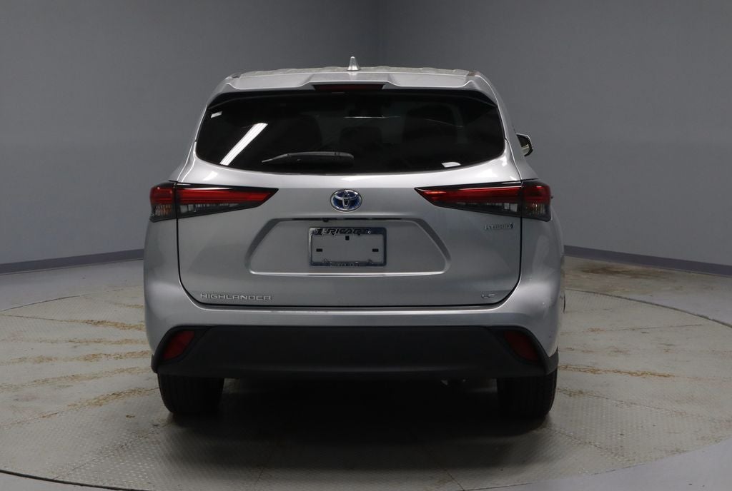 2021 Toyota Highlander LE