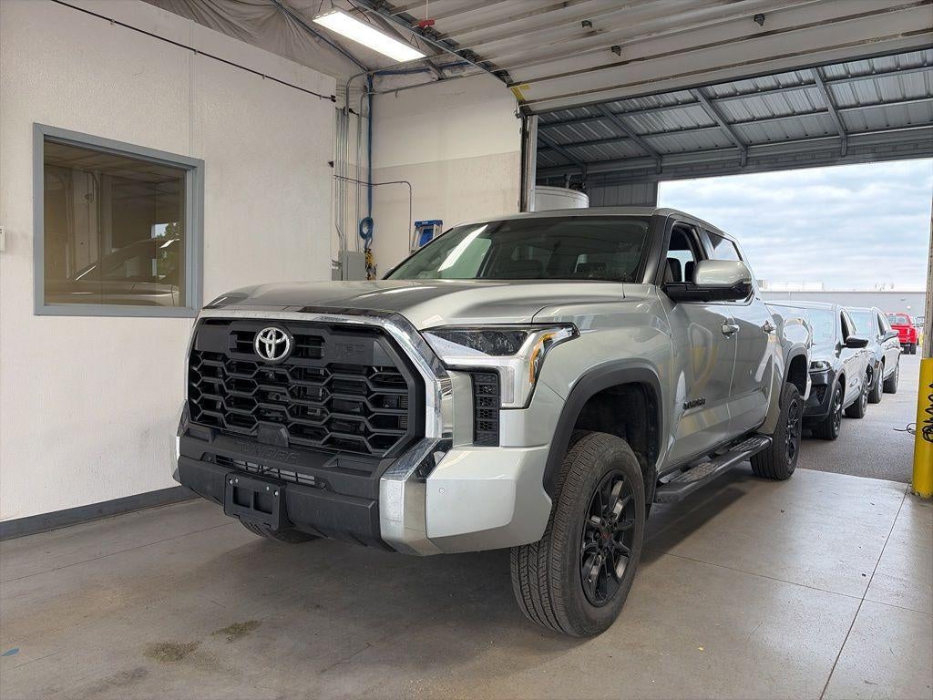 2024 Toyota Tundra 4WD SR5