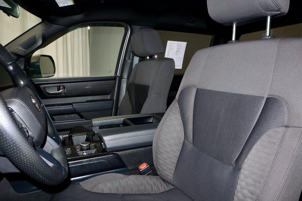 2025 Toyota Tundra 4WD SR5