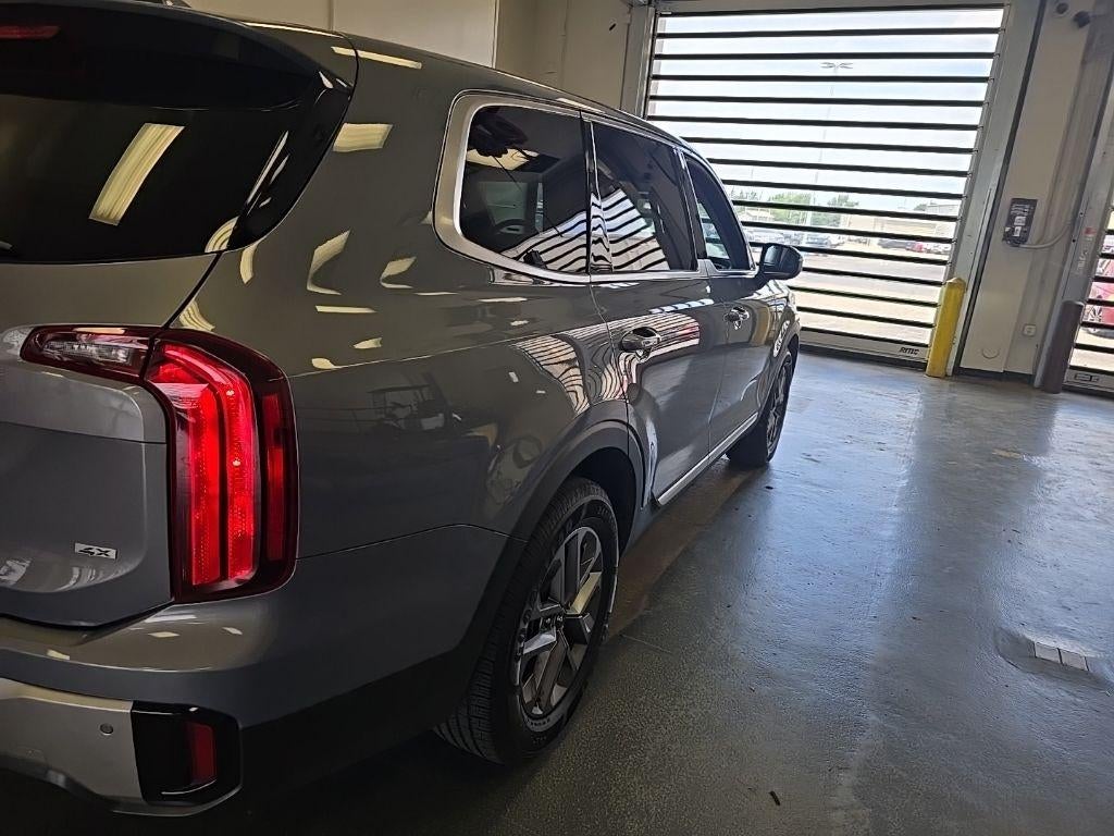 2023 Kia Telluride LX