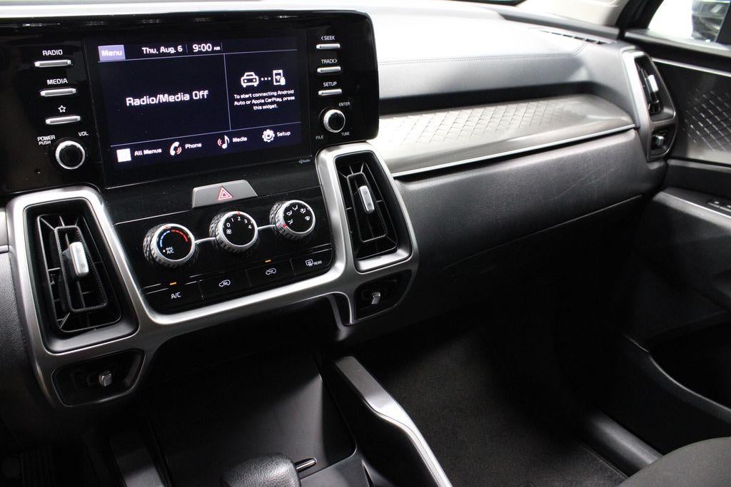 2022 Kia Sorento LX