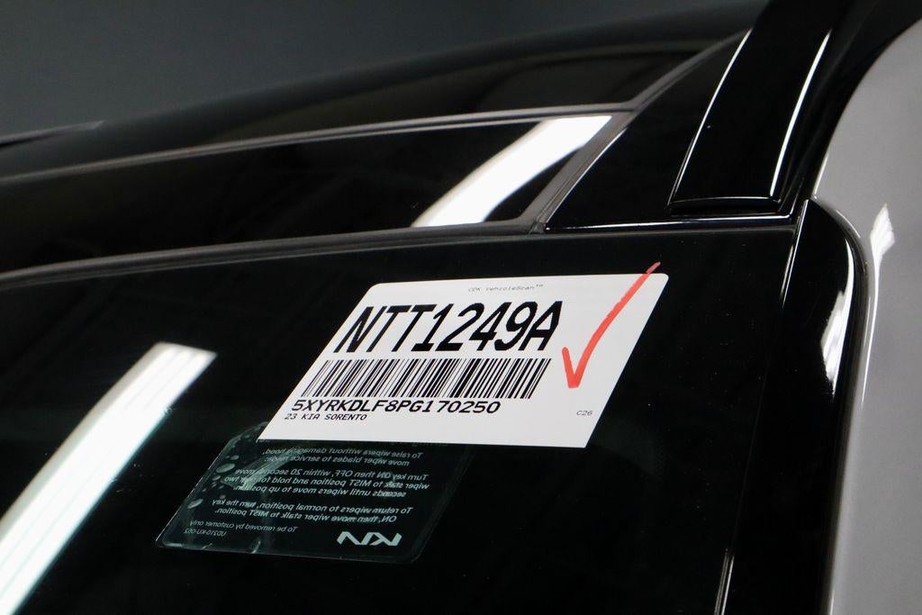 2023 Kia Sorento SX