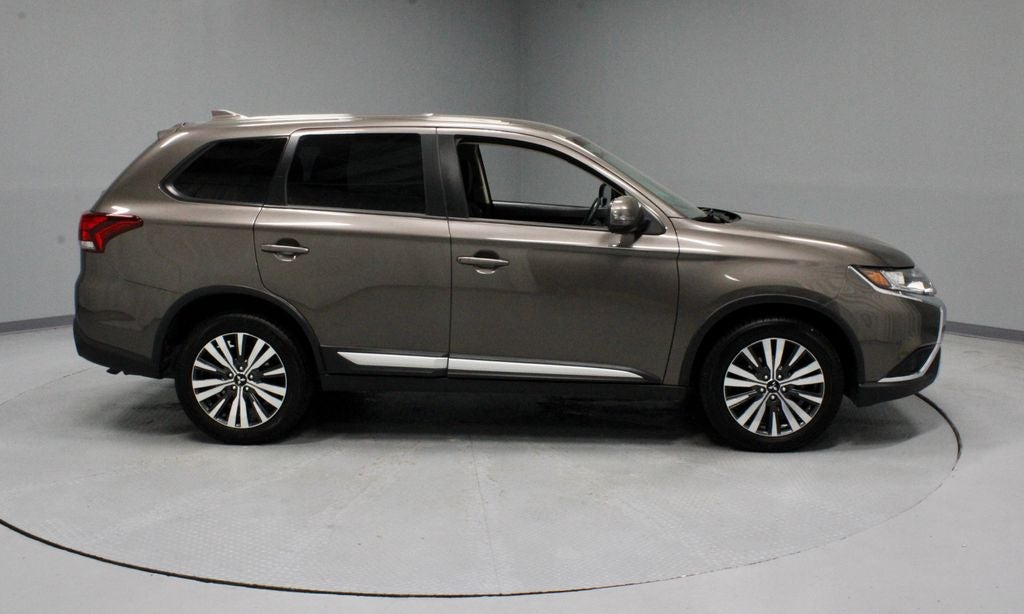 2019 Mitsubishi Outlander Base