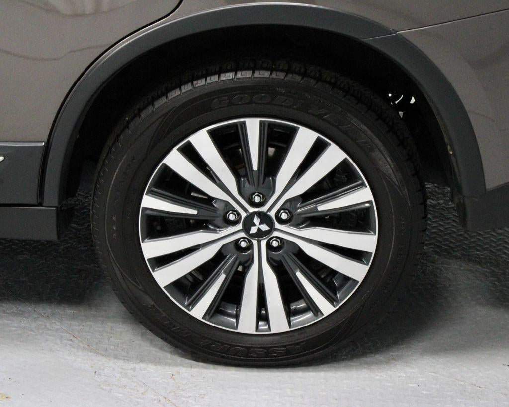 2019 Mitsubishi Outlander Base