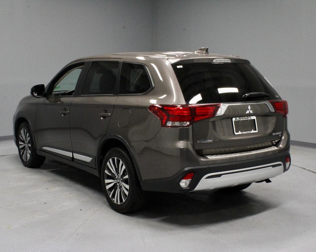 2019 Mitsubishi Outlander Base