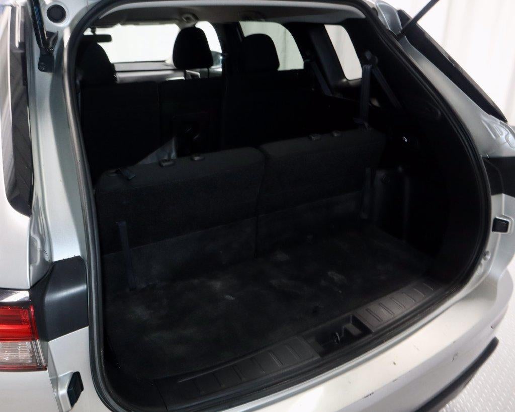 2022 Mitsubishi Outlander ES