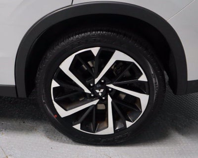2022 Mitsubishi Outlander ES