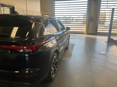 2022 Mitsubishi Outlander ES