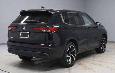 2022 Mitsubishi Outlander ES