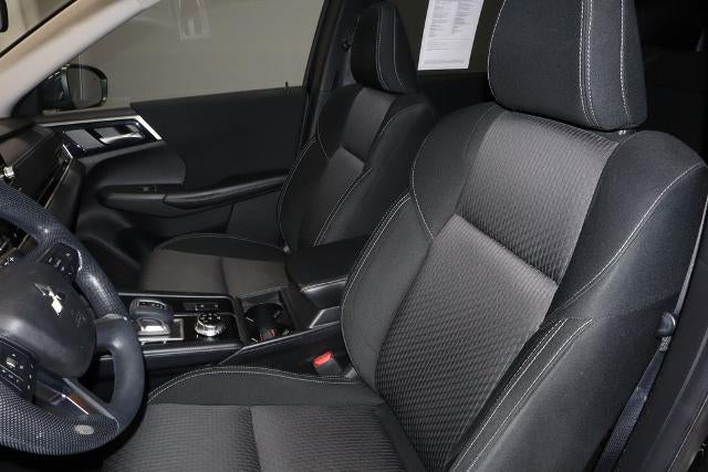 2022 Mitsubishi Outlander ES