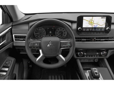 2022 Mitsubishi Outlander Base