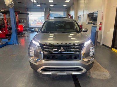 2022 Mitsubishi Outlander SE