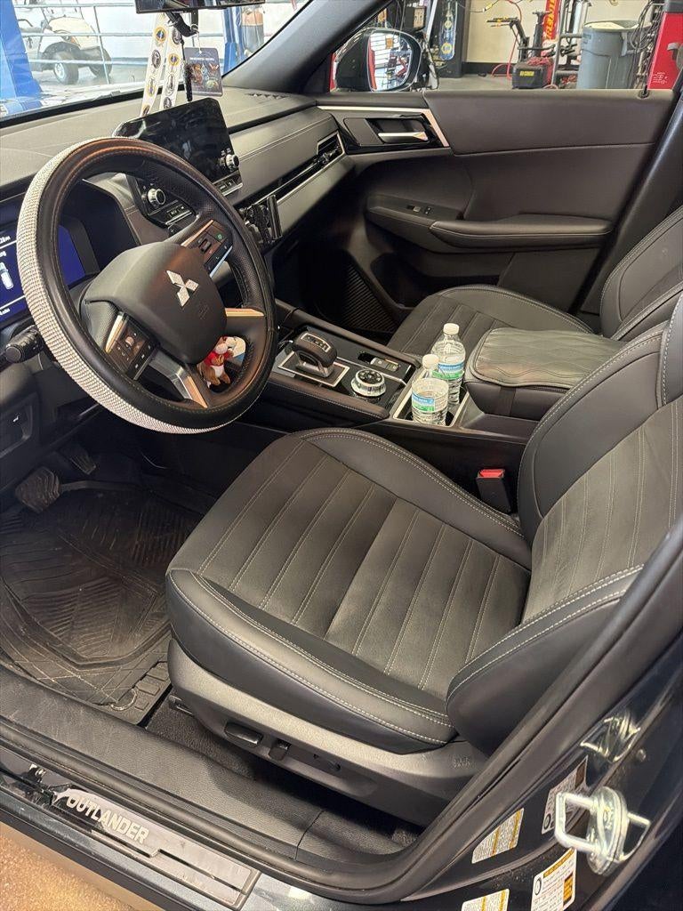 2024 Mitsubishi Outlander SE Black Edition