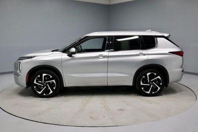 2024 Mitsubishi Outlander SEL