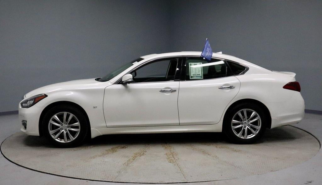 2017 INFINITI Q70 3.7X