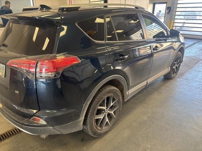 2018 Toyota RAV4 SE