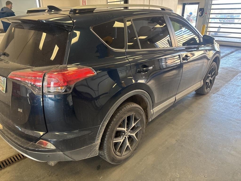 2018 Toyota RAV4 SE