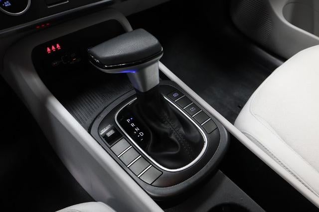 2024 Hyundai KONA SE