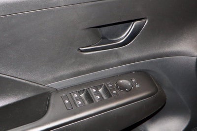 2024 Hyundai KONA SE