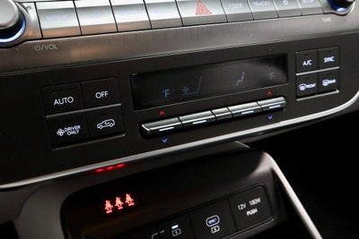 2024 Hyundai KONA Electric SE