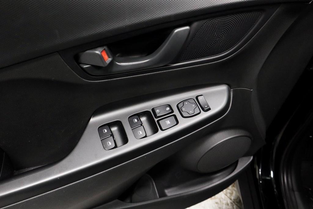 2023 Hyundai KONA SE