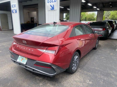 2024 Hyundai ELANTRA SEL