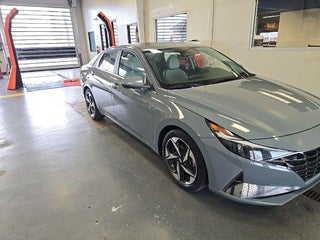 2021 Hyundai ELANTRA Limited
