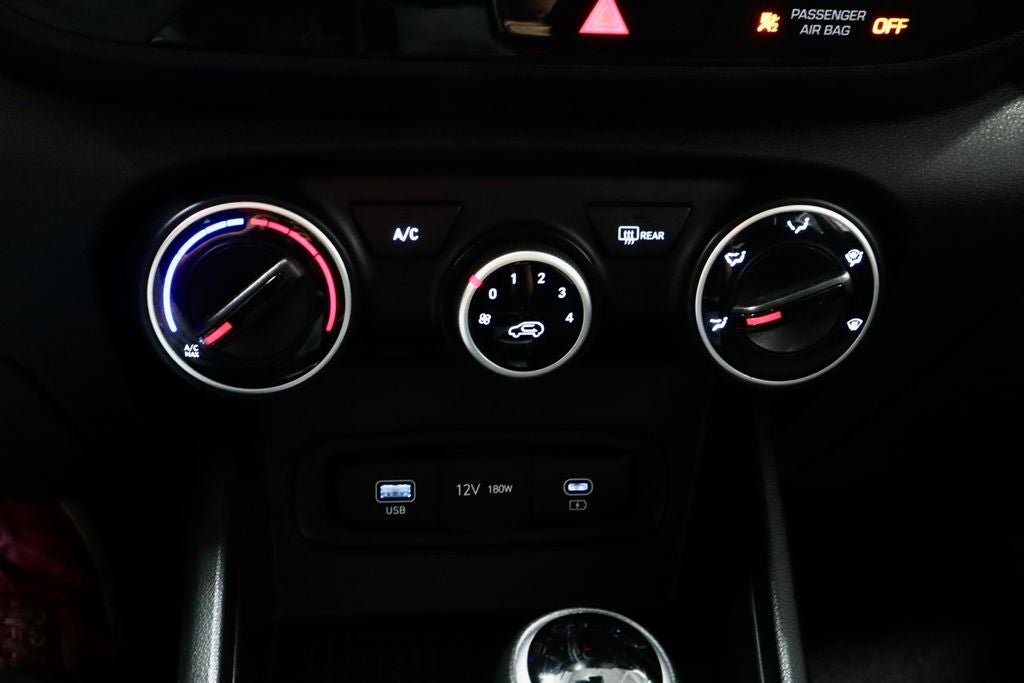 2025 Hyundai VENUE SE