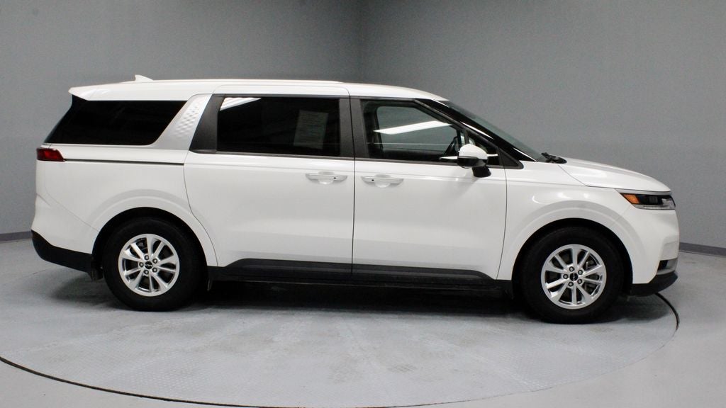 2023 Kia Carnival LX