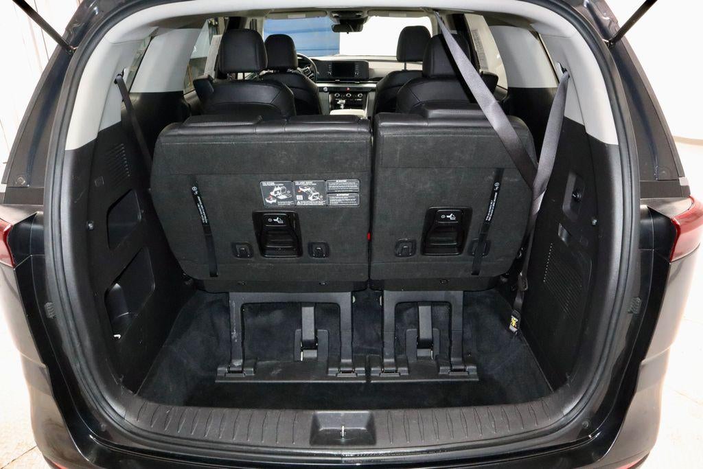 2024 Kia Carnival LX Seat Package