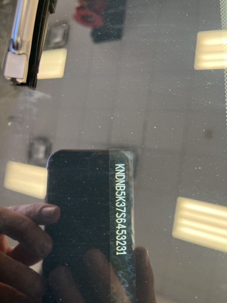 2025 Kia Carnival LXS